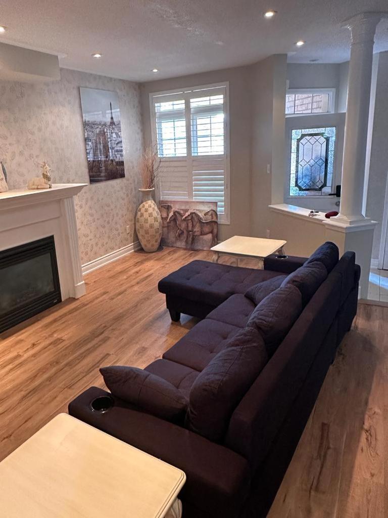 Beautiful Home Mississauga Extérieur photo